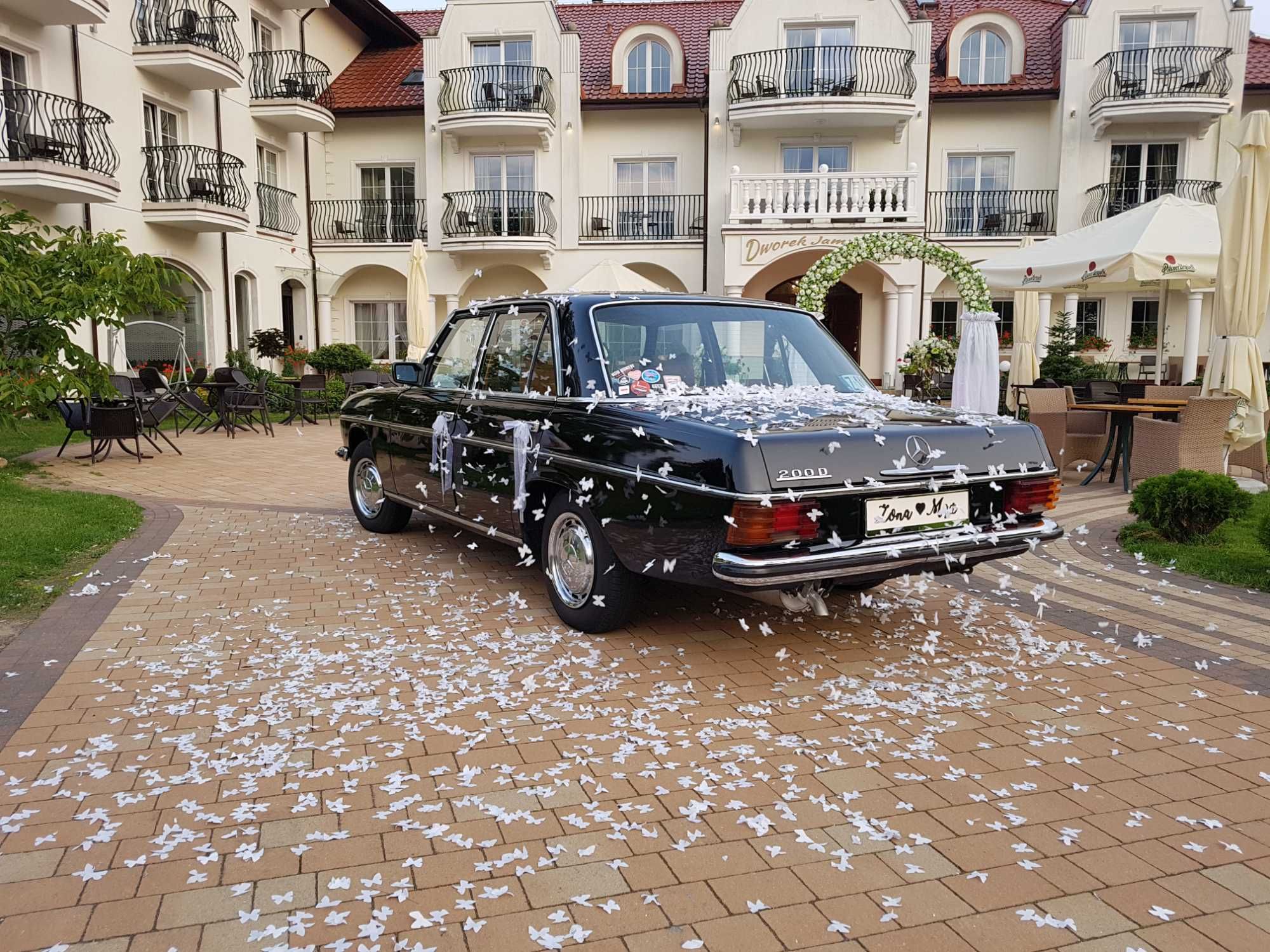 Samochód, auto do ślubu - Mercedes W115 z 1974 roku