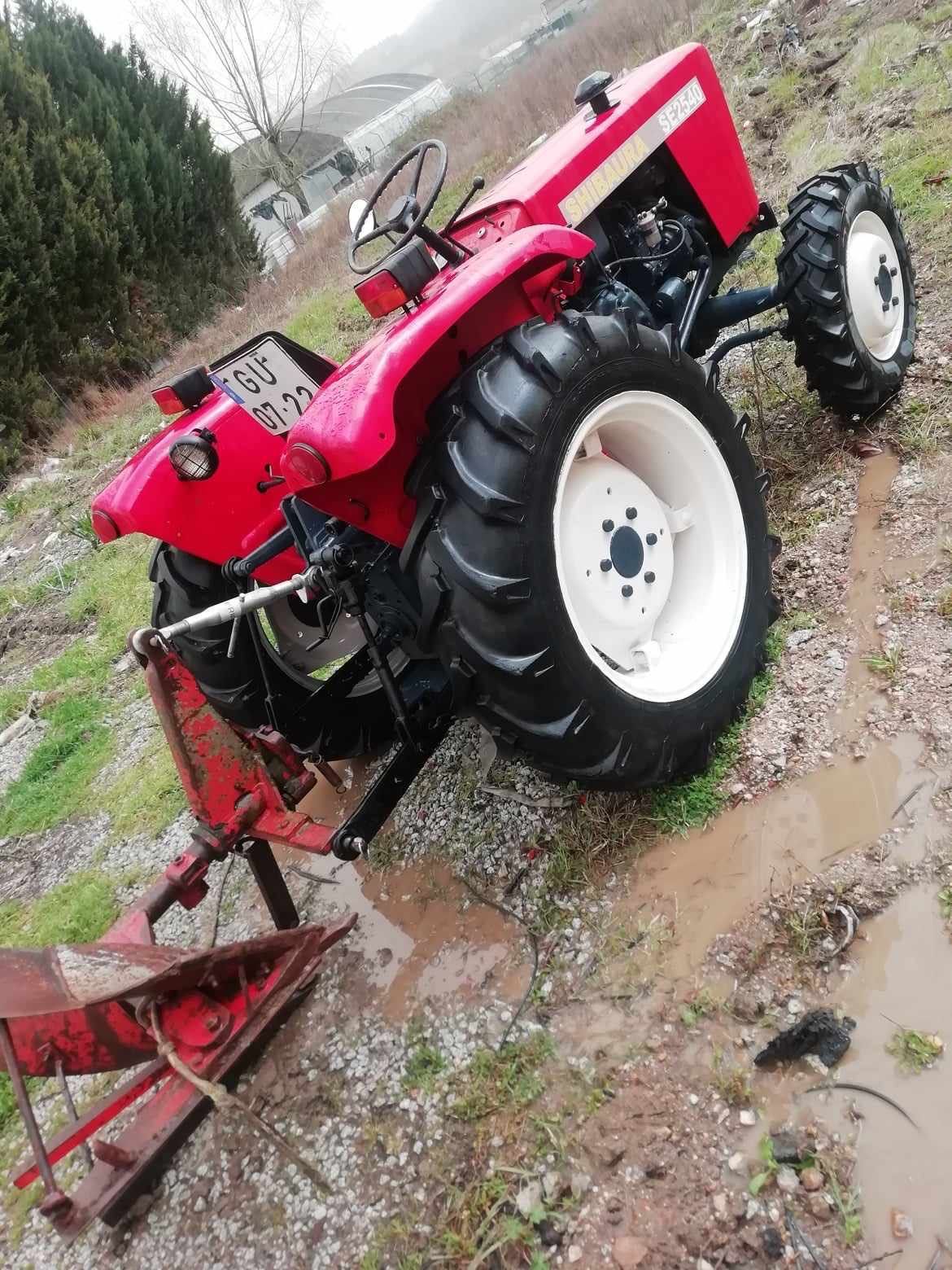 Trator Shibaura 4x4 com documentos