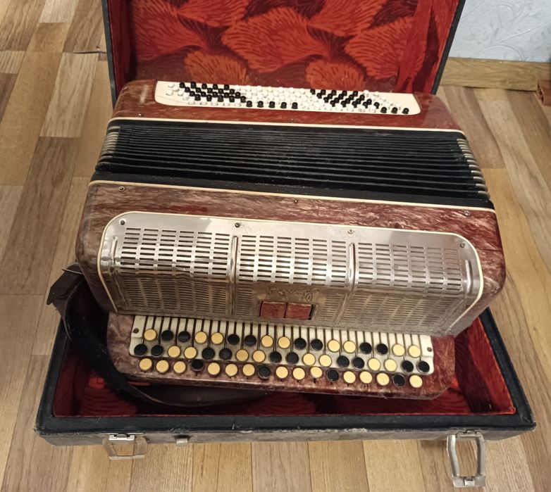 Баян Мелодія/Мелодия