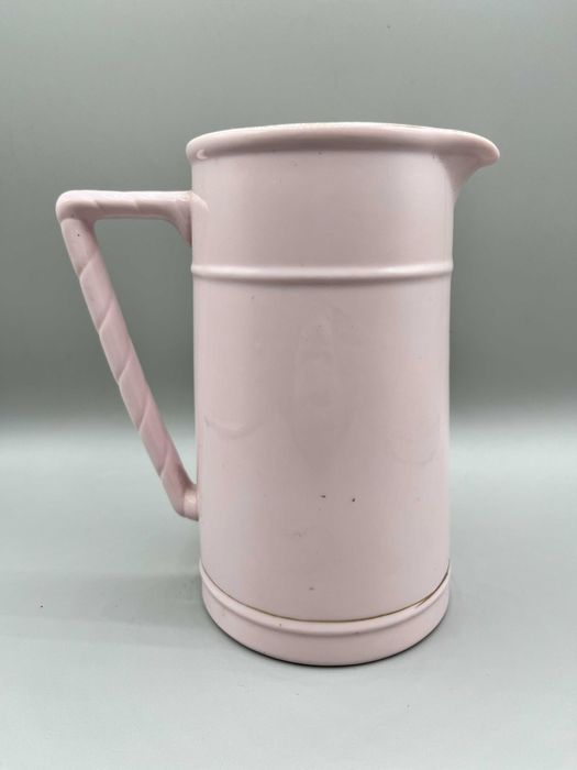 Jarro em cerâmica rosa
