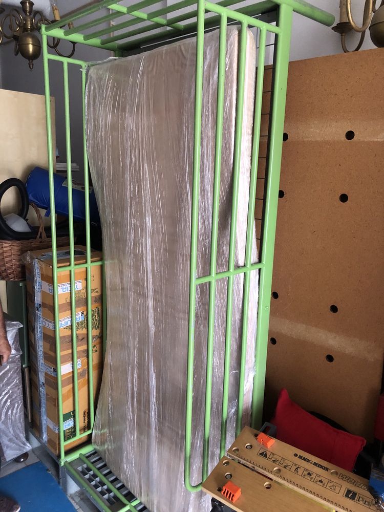 Vendo Cama de ferro e colchao