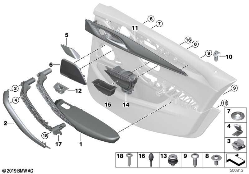 Osłona uchwytu prawa BMW Seria: 5' F90 M5  nr. mag 1/141