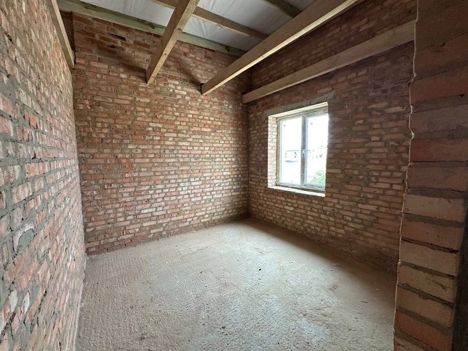 Продам сучасний двоян в м. Рівне. 1 лінія масиву Макарова.