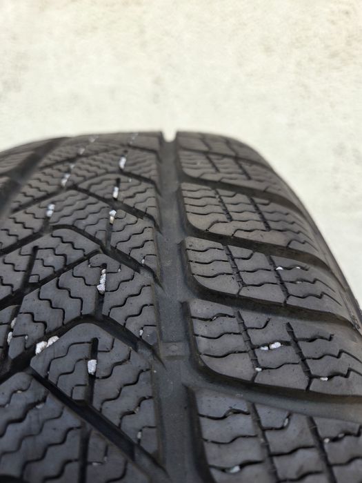 Opony zimowe Pirelli 205/60r16 -okazja