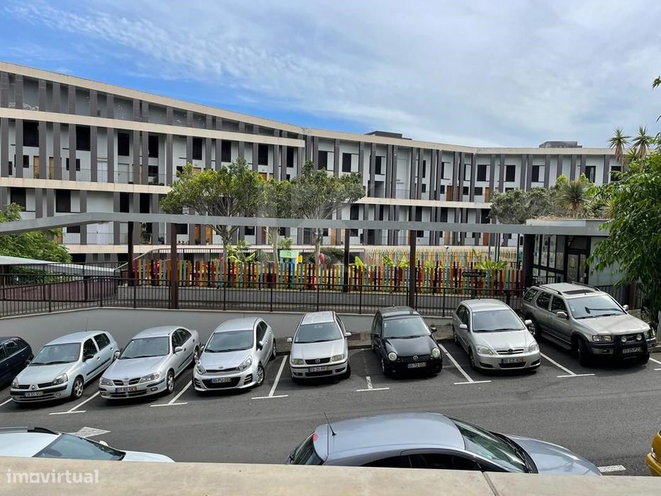 Espaço Comercial - localizado em São Martinho Funchal