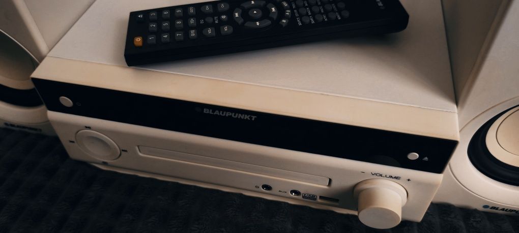 Mikrowieża z Bluetooth CD i USB Blaupunkt MS30BT EDITION super stan