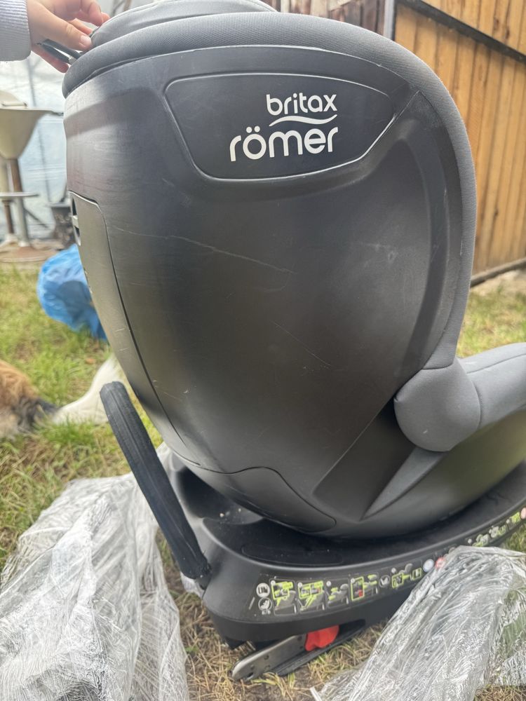 Britax Romer obrotowy dual fix grey 0-18