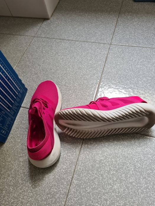 Tênis Adidas novos Rosa choque  N.37 originais