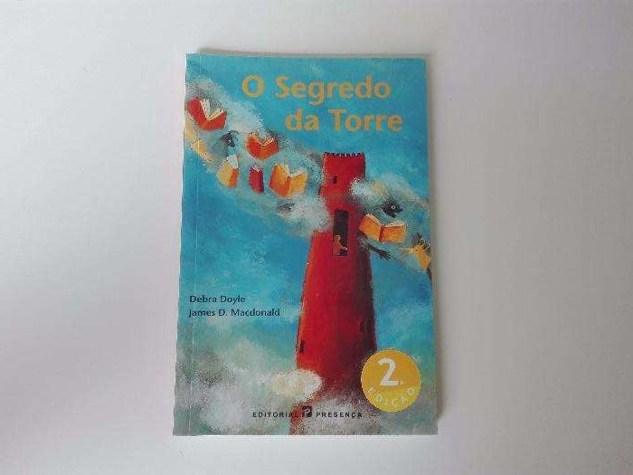 Livro "O Segredo da Torre" de James D. Macdonald e Debra Doyle NOVO