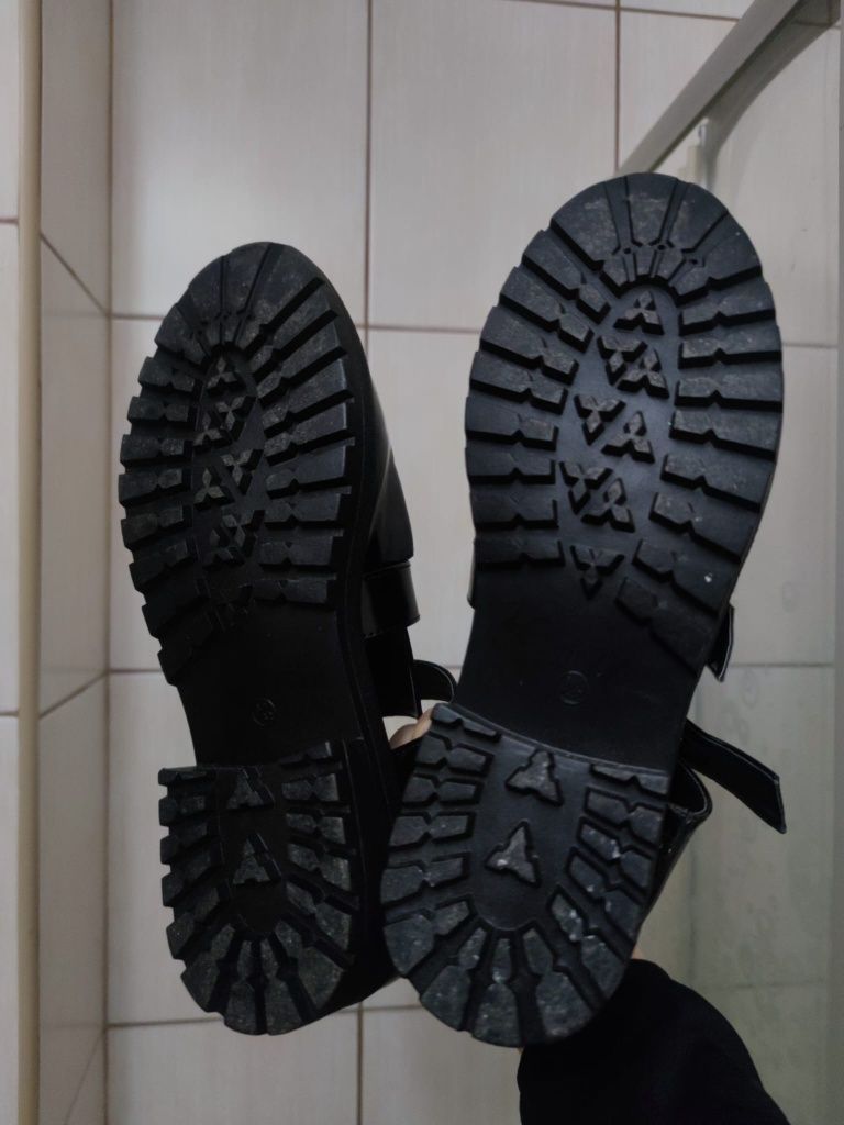półbuty buty damskie atmosphere 40 41 czarne na platformie z klamrą cz