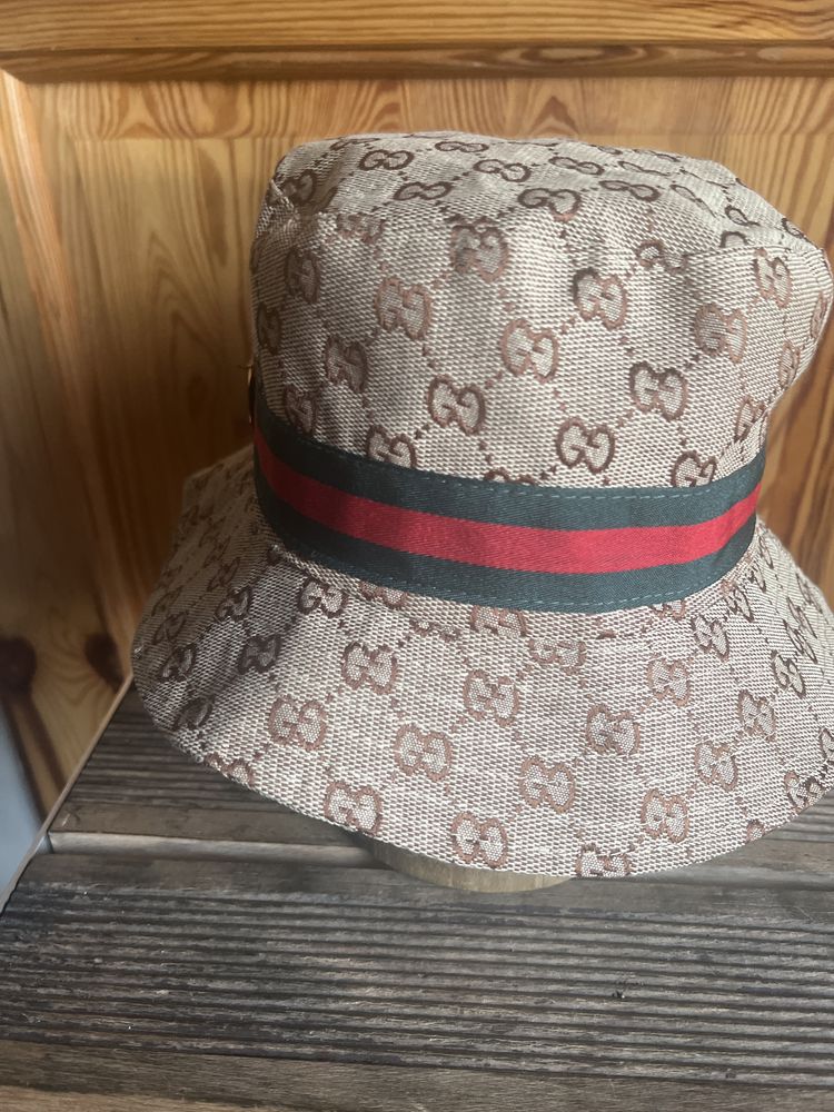 Sprzedam kapelusz Gucci Made in Italy rozmiar 56-57 cm