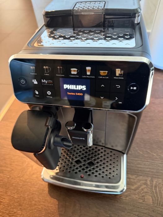 Ekspres Phillips 5400 LatteGo + Akcesoria