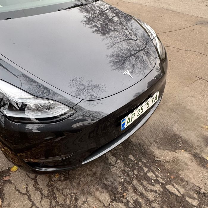 Рамка номерного знака Tesla Model Y |фіксація без подіума|форма бампер