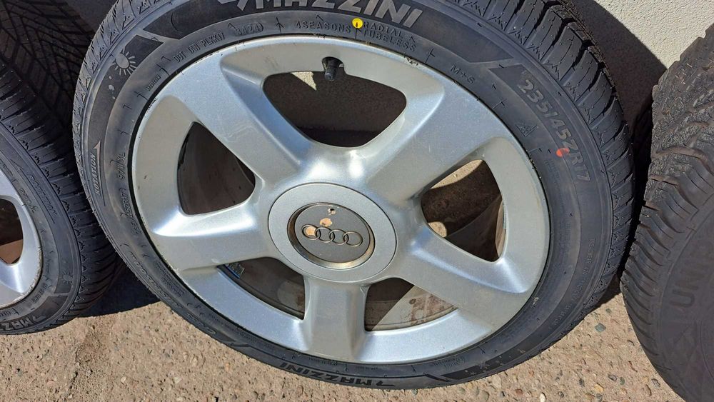 Felgi aluminiowe koła opony nowe wielosezon Audi 5X112 17" kpl