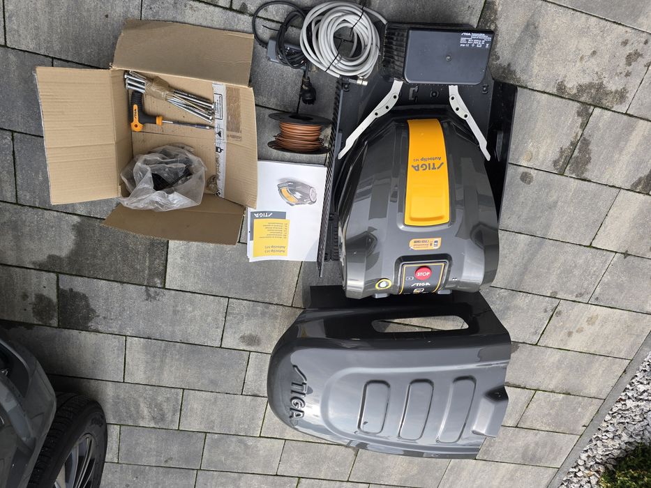 Stiga M3 robot koszący