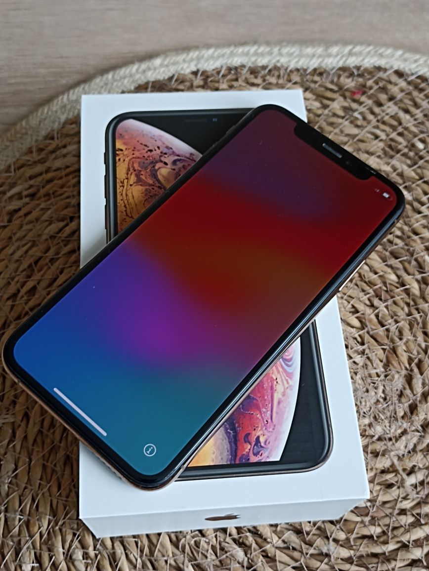 iPhone xs 64GB rose gold