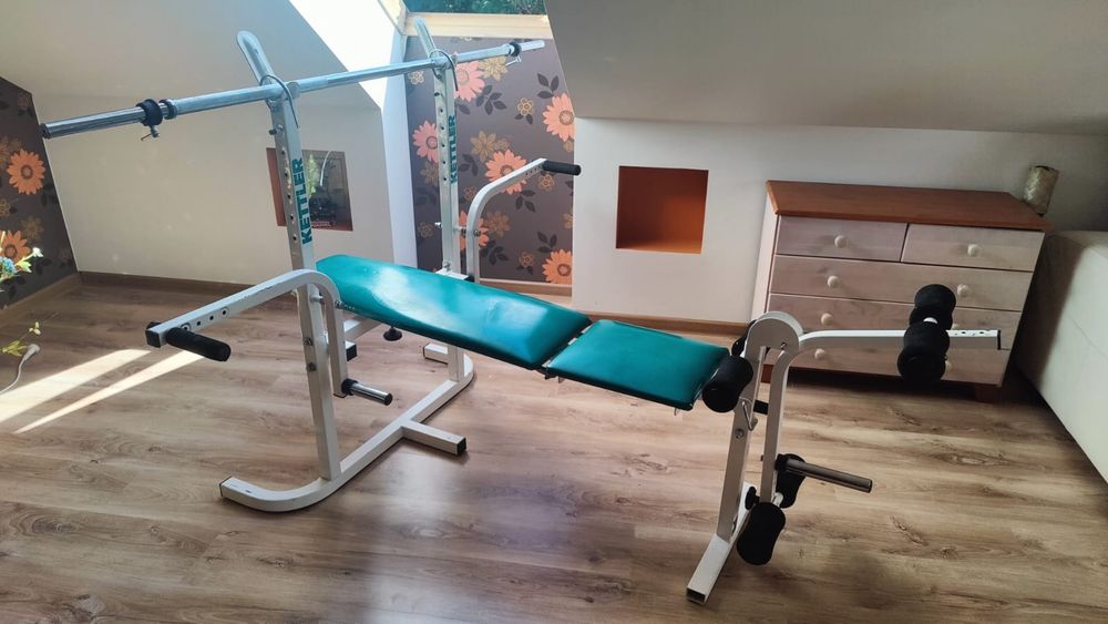 Atlas, ławka do ćwiczeń Kettler

Ławka do ćwiczeń z gryfem firmy Kettl