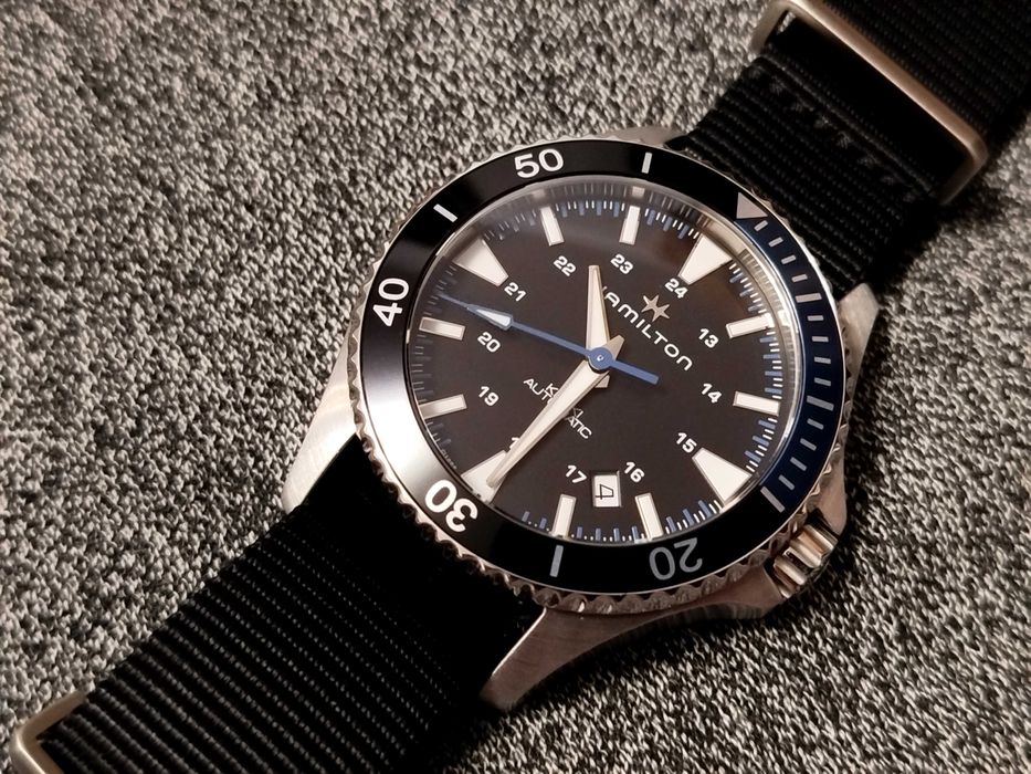 б.в. Hamilton Navy Scuba H82315931 Swiss made механіка годинник