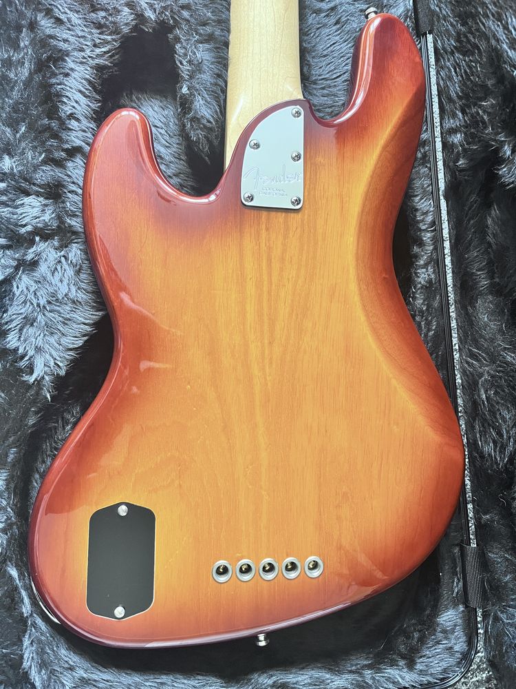 Gitara basowa Fender Jass Bass Elite USA