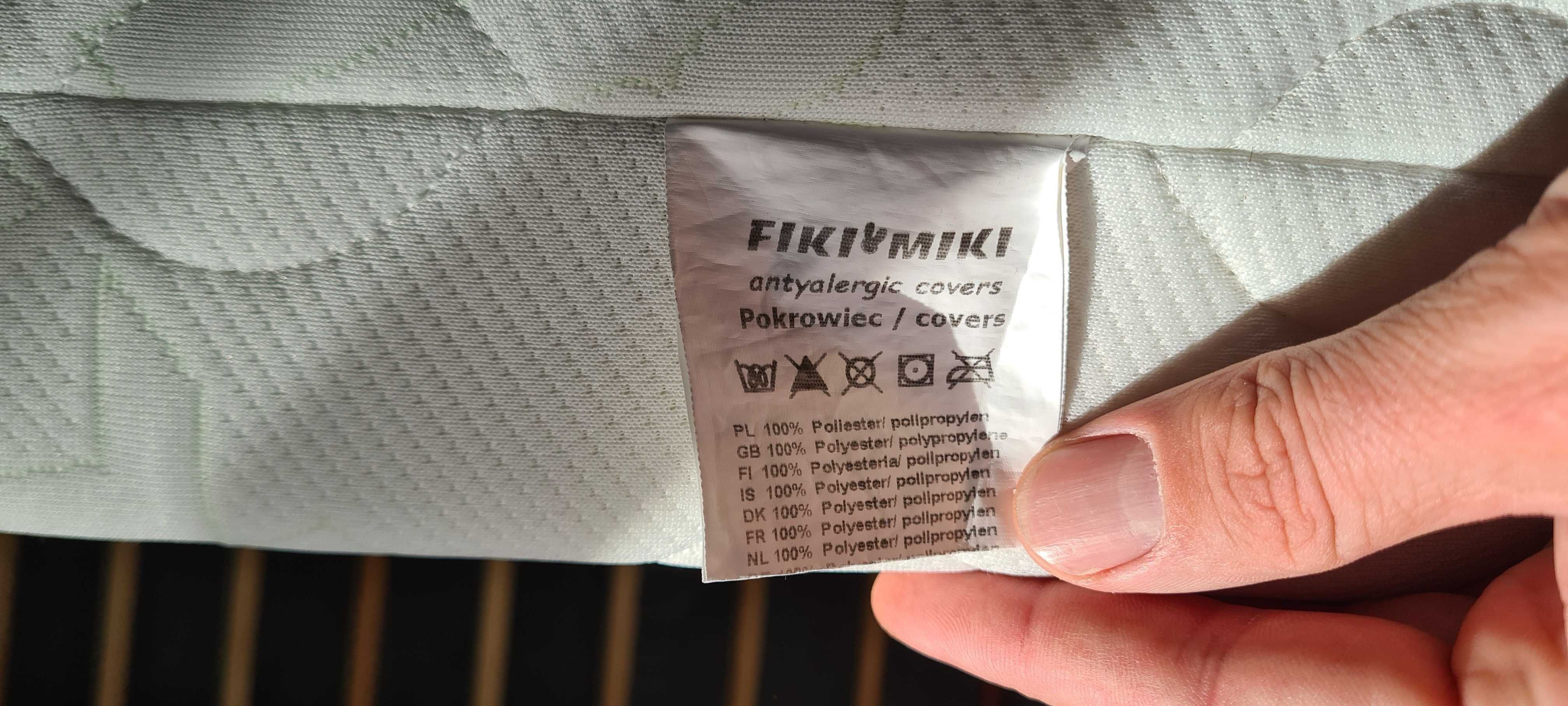 Sprzedam łóżeczko klupś z materacem