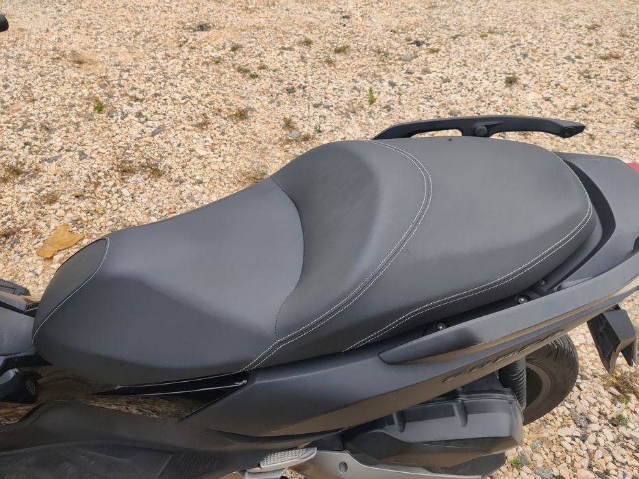 Honda Forza 125 preta