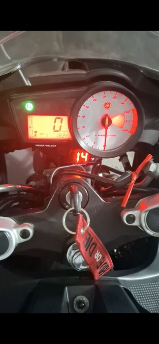 Yamaha yzf r125 motocykl