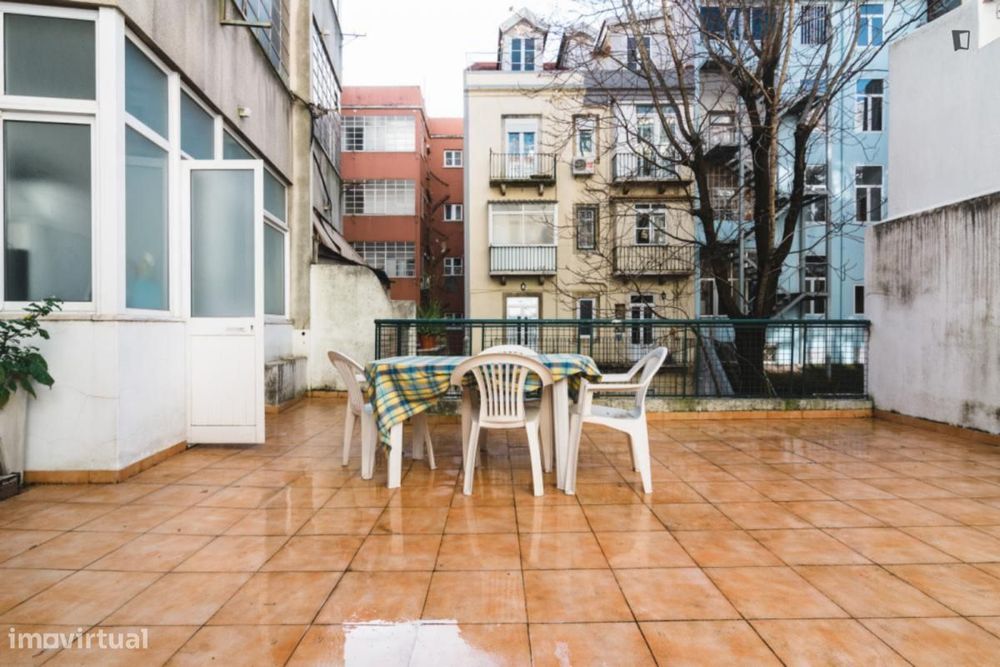 Quarto - localizado em Picoas Lisbon