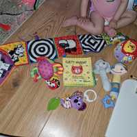 Zabawki niemowlęce książeczka sensoryczna piłka
