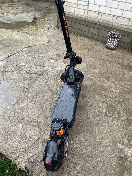 Продам електросамокат Kukirin G 2 master