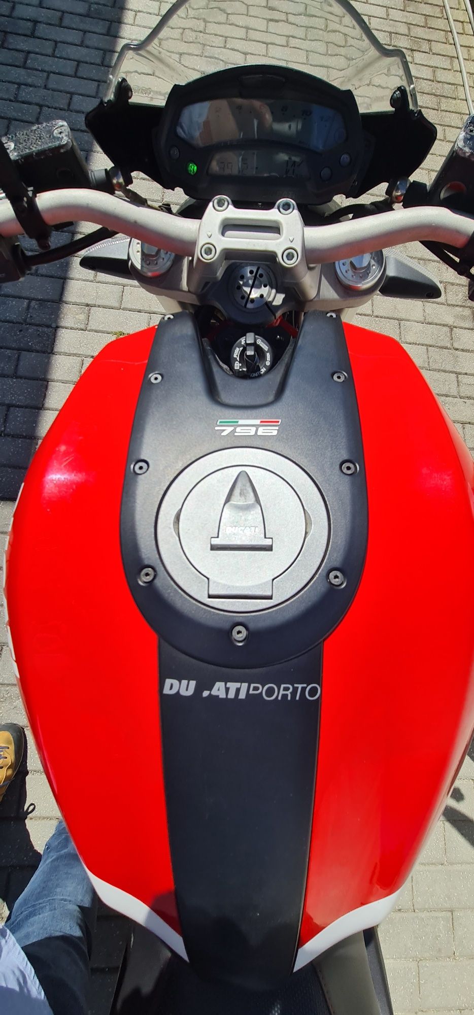 Ducati Monster 796