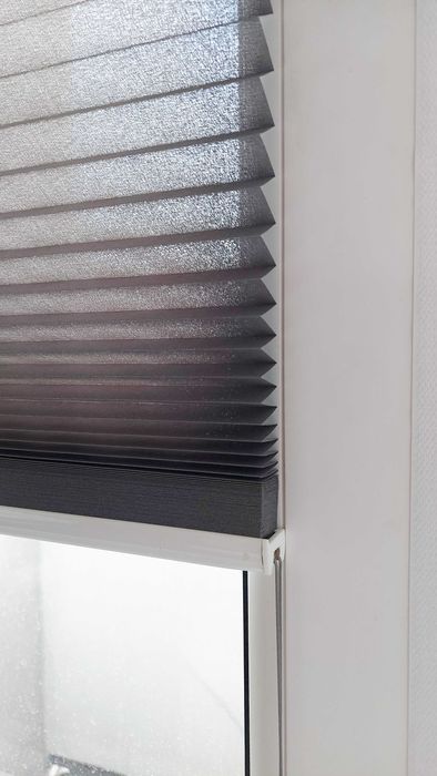 Roleta plisowana szara 67 x 150 cm, stan idealny