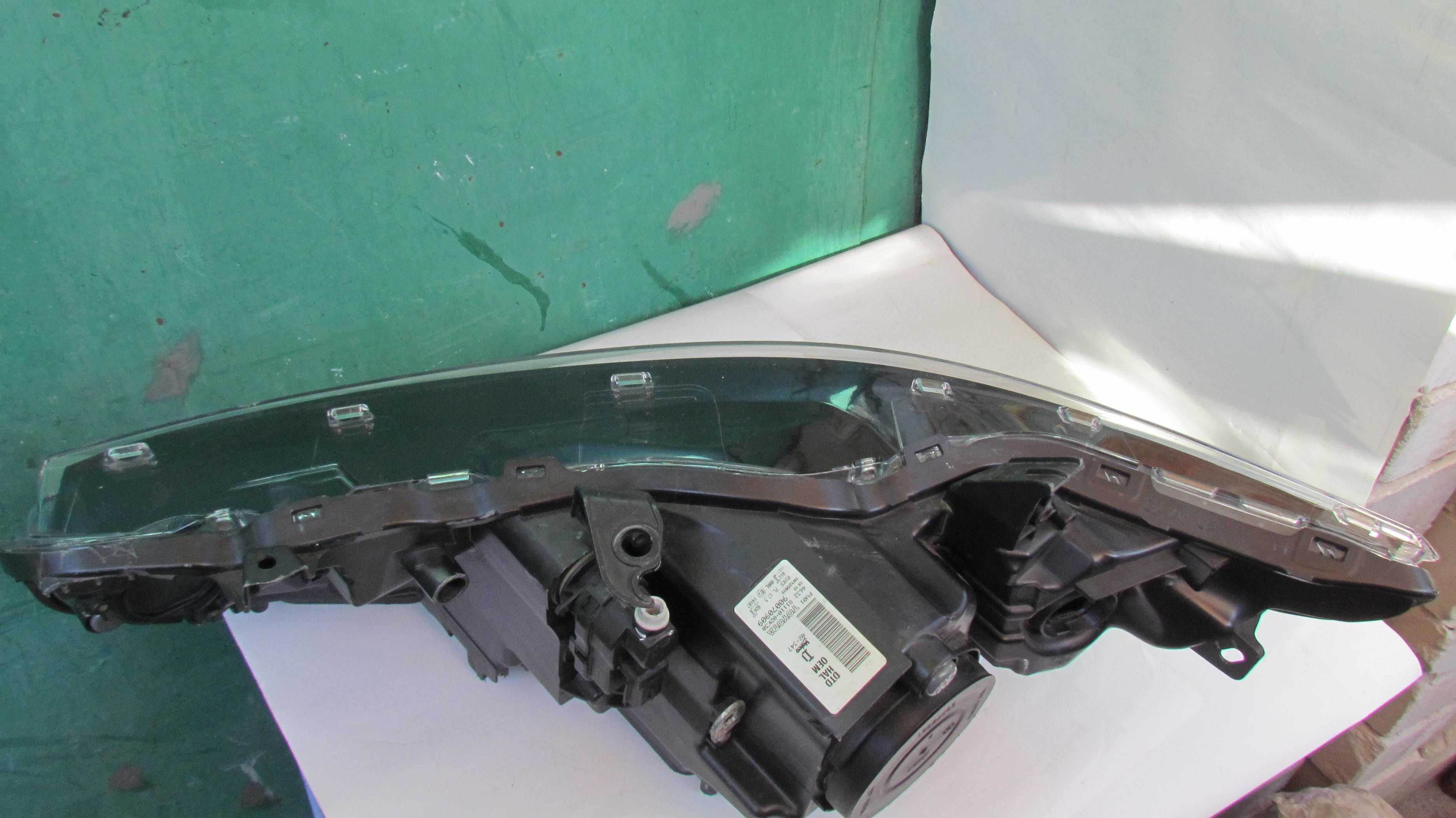 Фара Toyota Auris II Lift 81110-02K30.TOYOTA AVENSIS T27 H296HL-AE AFS