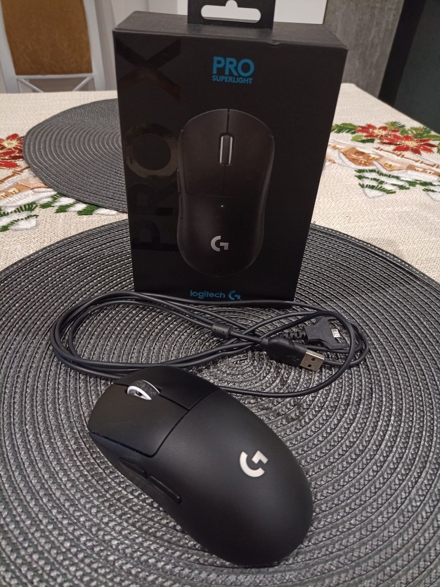 Myszka Logitech g pro superlight