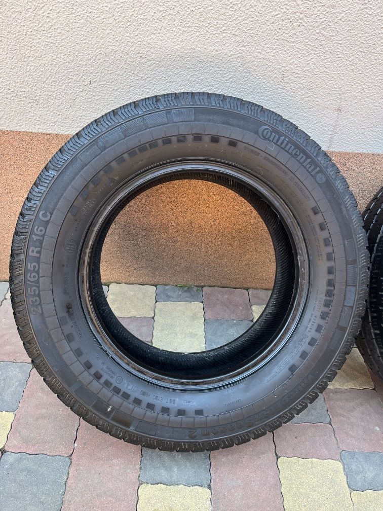 Зимові шини Continental VancoFourSeason2 235/65R16C