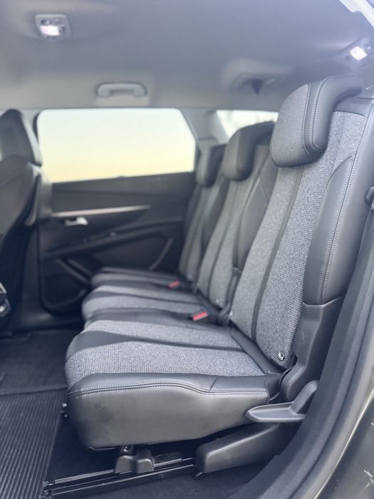 PEUGEOT 5008 1.5 hdi ALLURE 2019 full extras garantia 18 meses