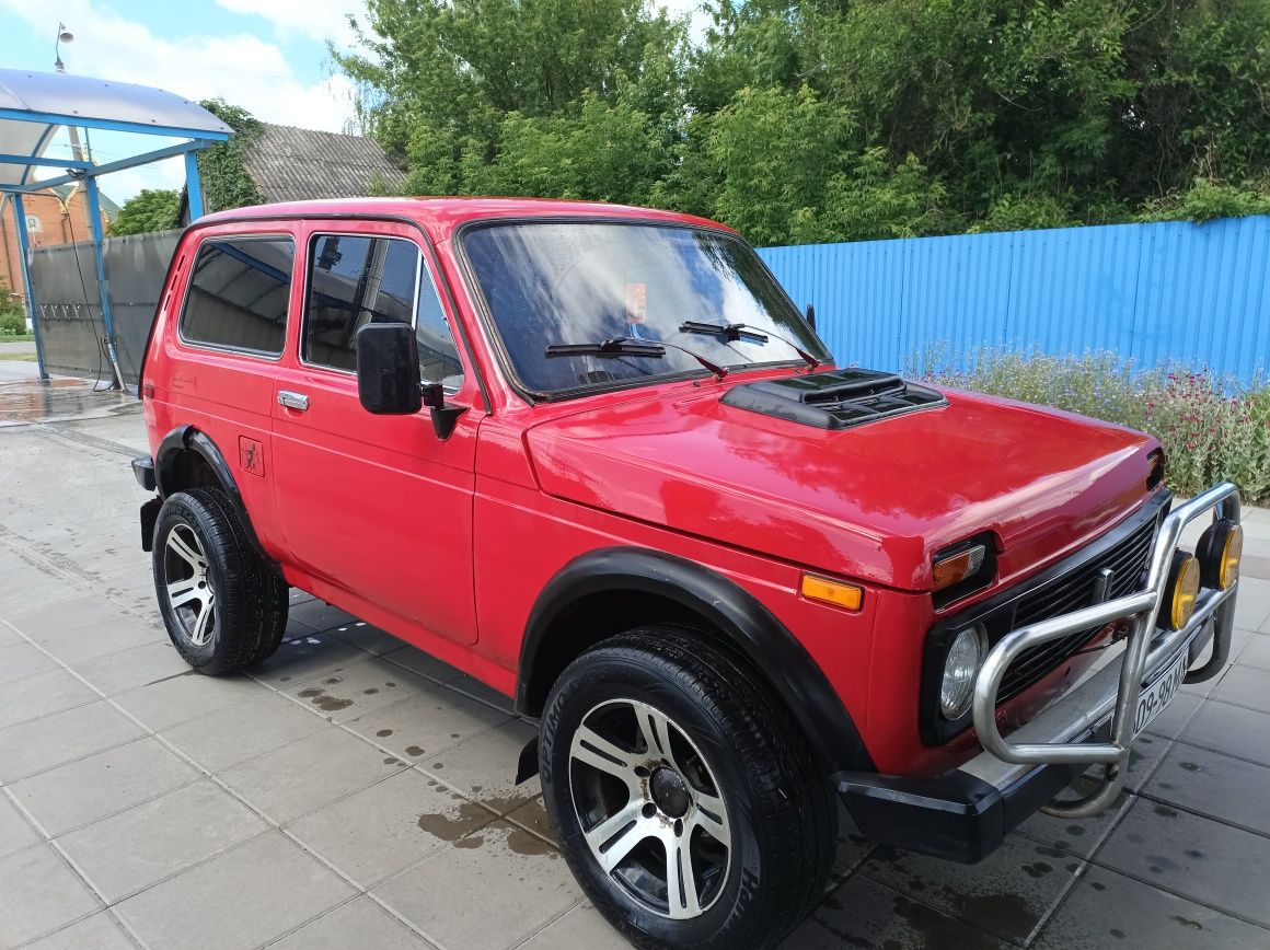Продам автомобіль ВАЗ Нива