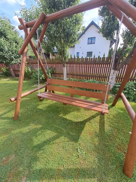 Huśtawka drewniana gratis stolik