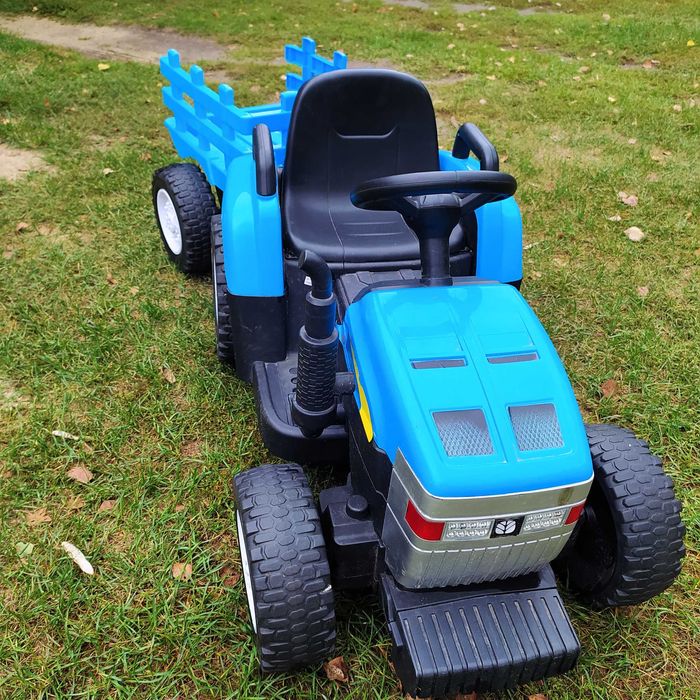 Traktor new holland
