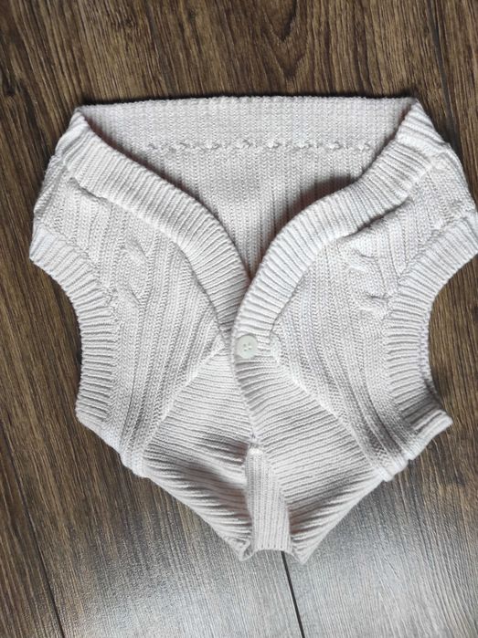 Sweterek kamizelka Reserved 98