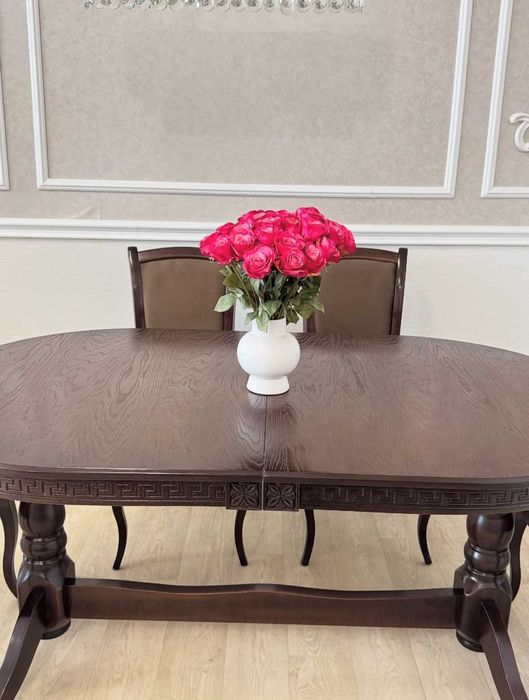 Комплект обеденный стол и стулья. Кухонний стіл та стільці.