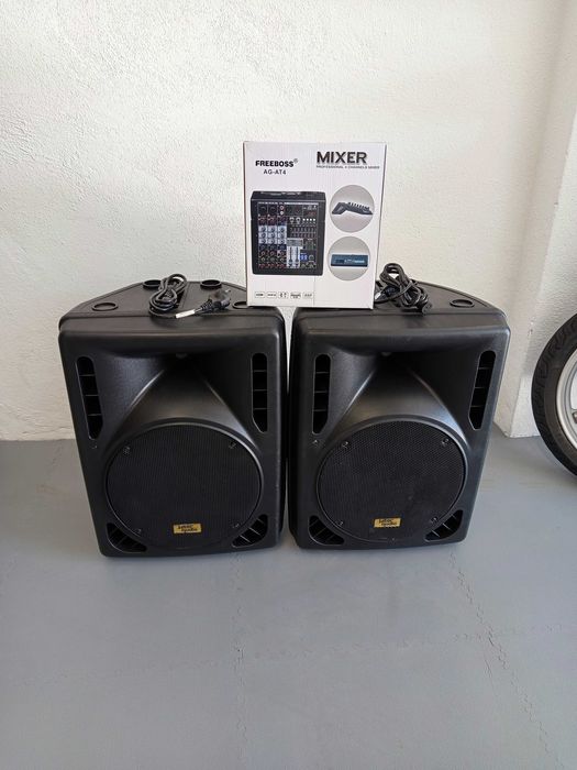 Colunas Amplificadas + Mesa de som