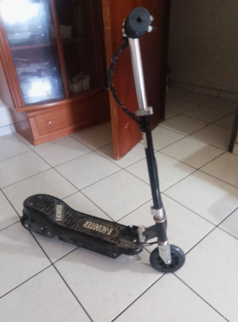 Vendo trotineta elétrica