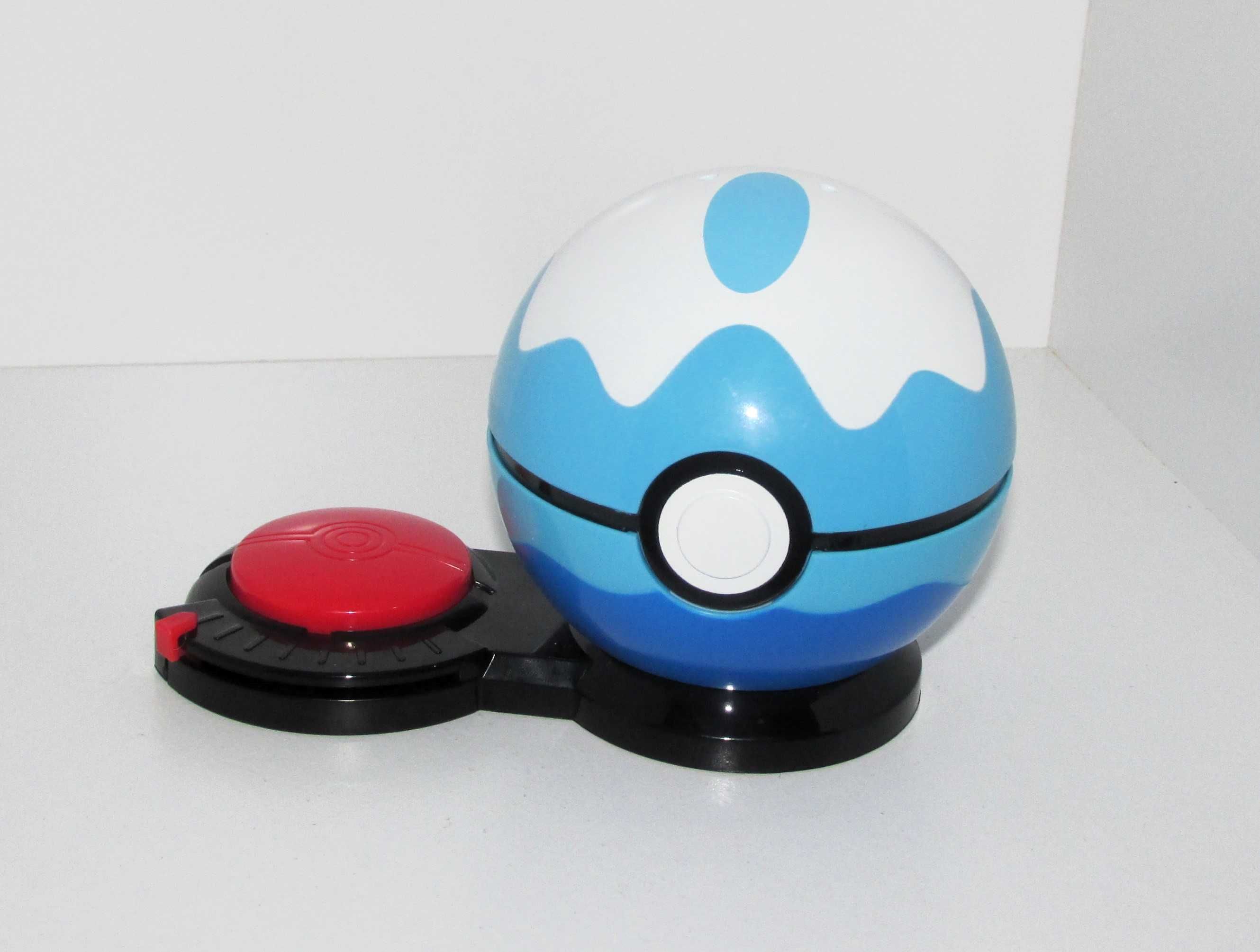 Mudkip + Dive Ball Pokémon Surprise Attack Game