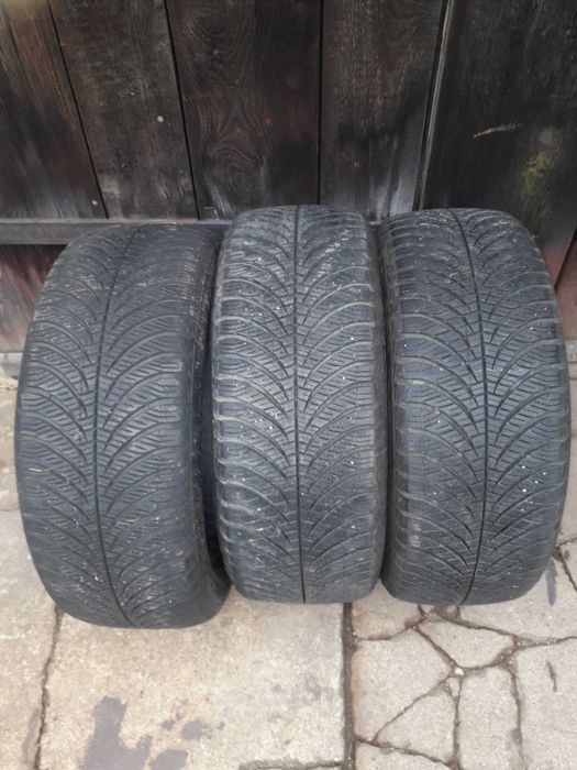 Opony wielosezonowe Goodyear R16