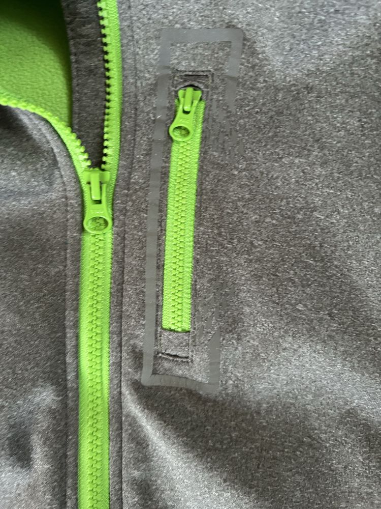 Kurtka softshell treningowa z odblaskami