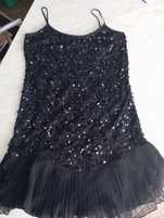 Вечернее чёрное платье с пайетками Red Valentino.