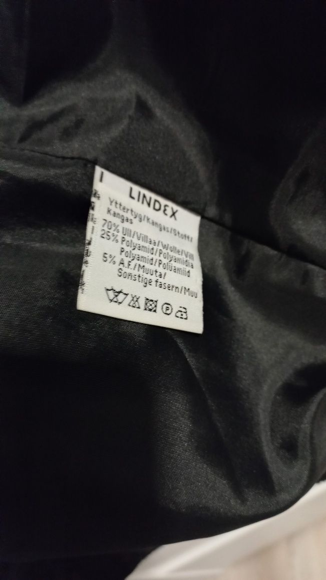Wełniany płaszcz damski taliowany lindex 40 L