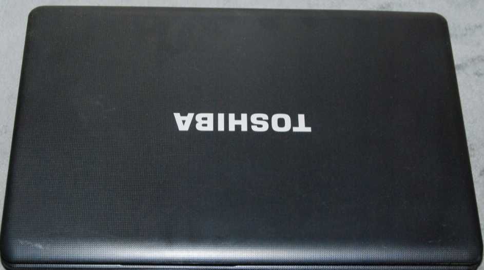 Laptop Toshiba 15,6 " kamerka4/320gb/WiFi/DVD/SD/Zasilacz