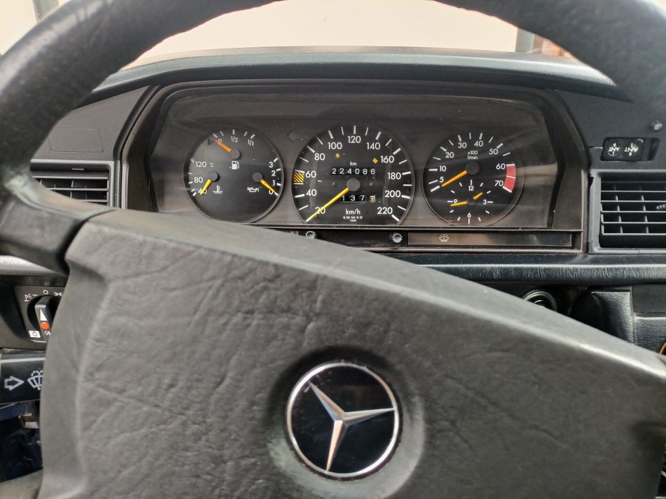 Mercedes 190 W201 1.8E ładny doinwestowany