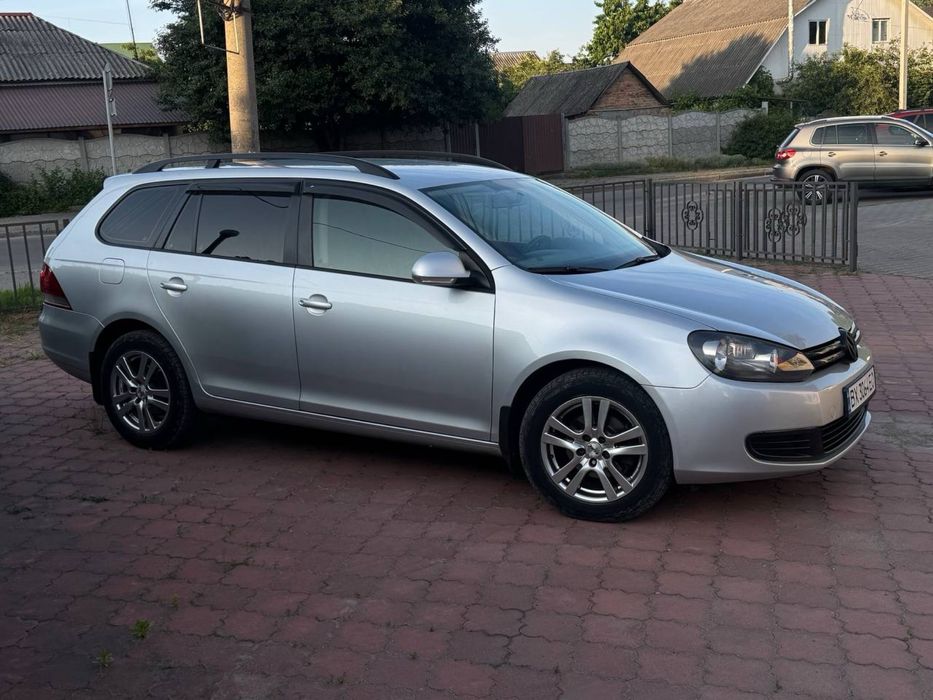 Volkswagen Golf 1.6 TDI BlueMotion 2012